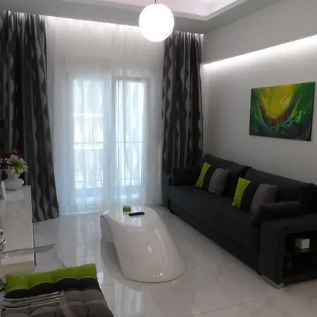 Apartment Laura White Tower